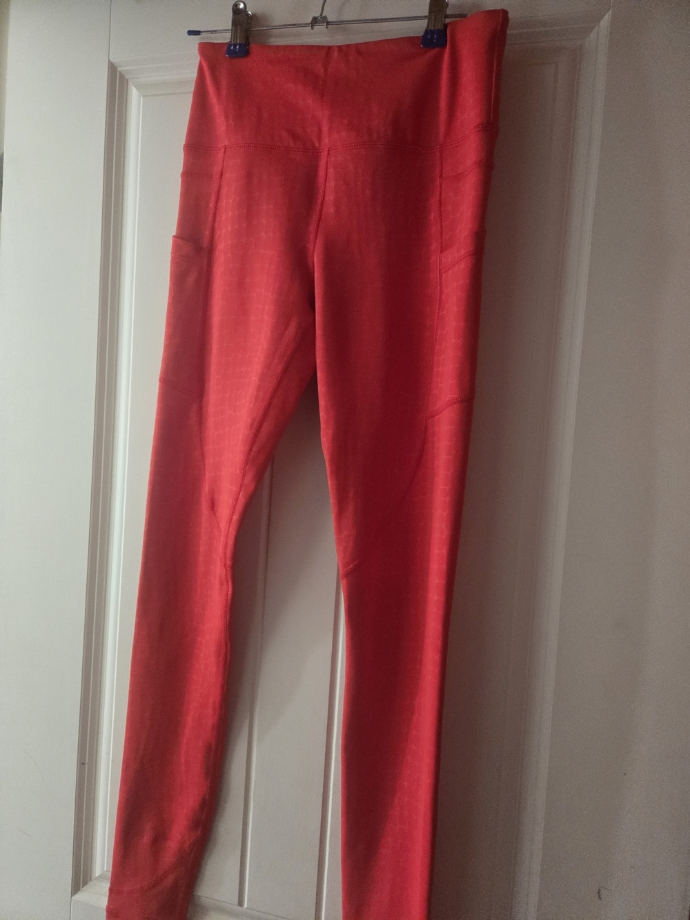 ZYIA Red Scale Light N Tight